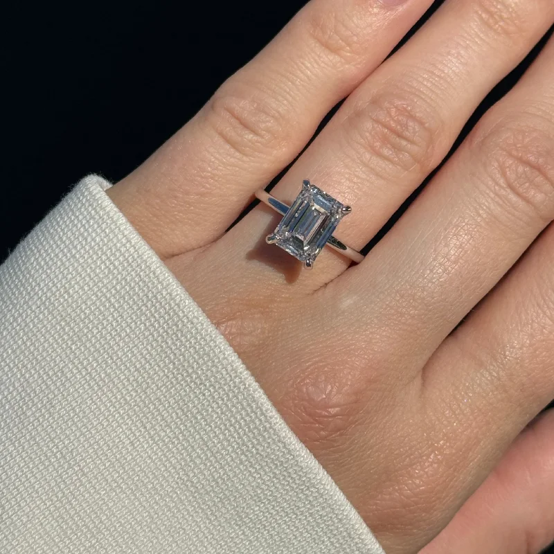 Exclusive Jewelry Offers – Sparkle For Less 4.03 Carat Lab Emerald Solitaire Engagement Ring Exclusive Jewelry Offers – Sparkle For Less 4.03 Carat Lab Emerald Solitaire Engagement Ring