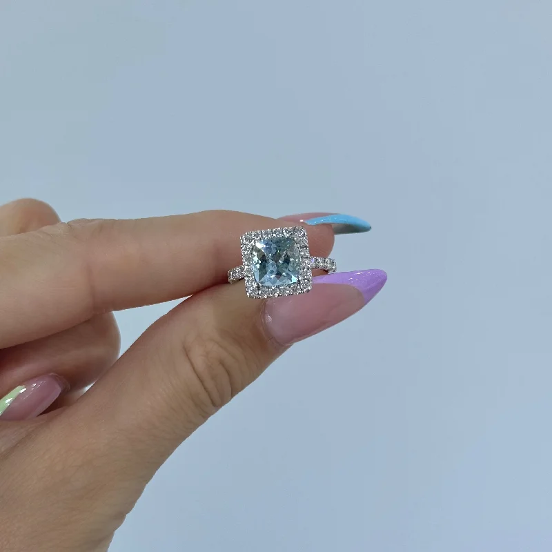 Unmissable Jewelry Clearance – Final Reductions Square Cushion Aquamarine and Diamond Ring Unmissable Jewelry Clearance – Final Reductions Square Cushion Aquamarine and Diamond Ring