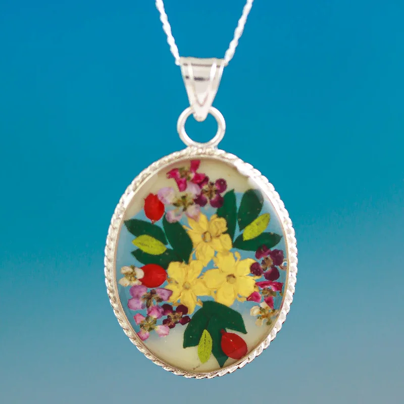 Exclusive Jewelry Discounts – Shop Now For Savings Antique Daffodils Old Fashioned Pendant Necklace with Flowers in Resin Exclusive Jewelry Discounts – Shop Now For Savings Antique Daffodils Old Fashioned Pendant Necklace with Flowers in Resin