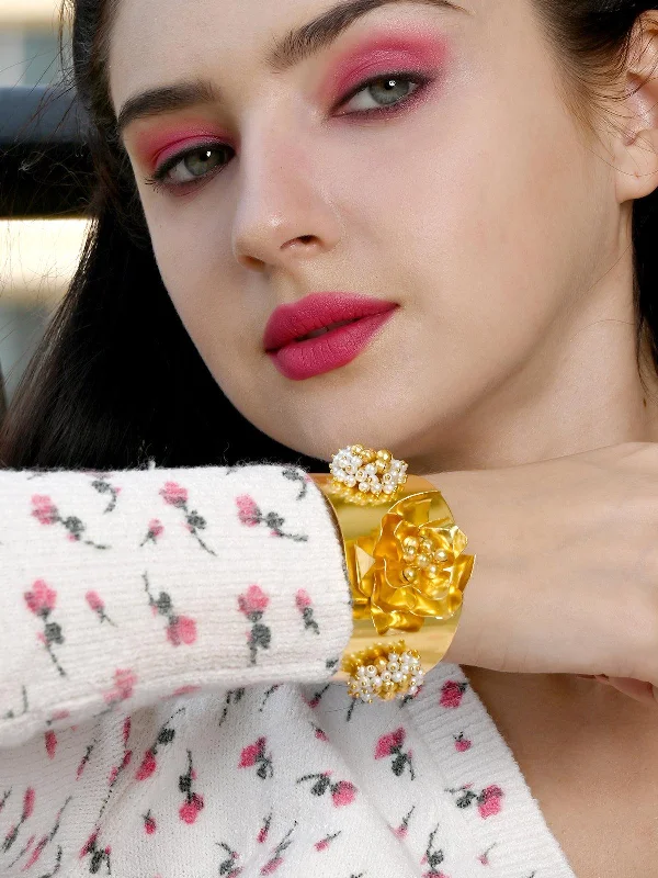 Handcrafted Beauty At Affordable Prices Odette Women Bold Metallic Bracelet