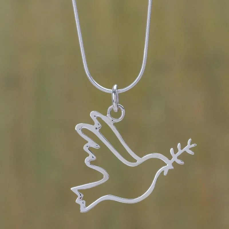 Affordable Glamour – Premium Jewelry At Special Prices Quechua Dove Sterling Silver Necklace