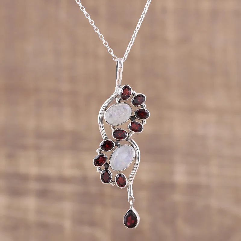 Beautiful Jewelry, Breathtaking Discounts – Hurry In Sparkling Spiral Garnet and Rainbow Moonstone Pendant Necklace from India Beautiful Jewelry, Breathtaking Discounts – Hurry In Sparkling Spiral Garnet and Rainbow Moonstone Pendant Necklace from India