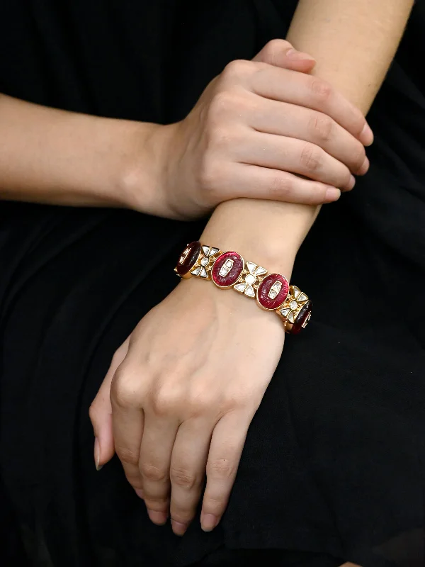 Timeless Jewelry At Special Discount Rates Odette Women Stylish Red And Golden Bracelet Timeless Jewelry At Special Discount Rates Odette Women Stylish Red And Golden Bracelet