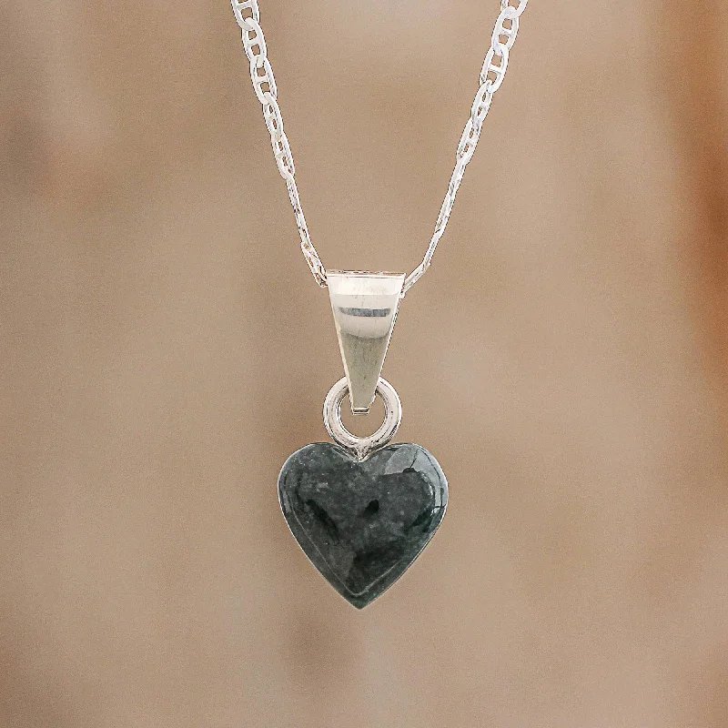 Elegant Necklaces And Bracelets At Limited-Time Offers Symbol of Love Jade and Sterling Silver Heart Pendant Necklace Elegant Necklaces And Bracelets At Limited-Time Offers Symbol of Love Jade and Sterling Silver Heart Pendant Necklace