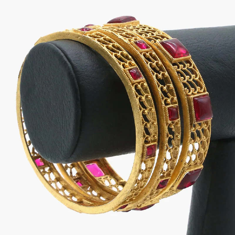 Sparkle In Style With Our Best Jewelry Deals Women's Bangle - Pink