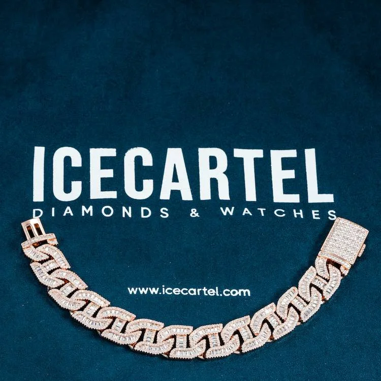 Shop Handcrafted Jewelry At Special Promotional Rates 15MM Moissanite Mariner Link Bracelet 14K Gold Shop Handcrafted Jewelry At Special Promotional Rates 15MM Moissanite Mariner Link Bracelet 14K Gold