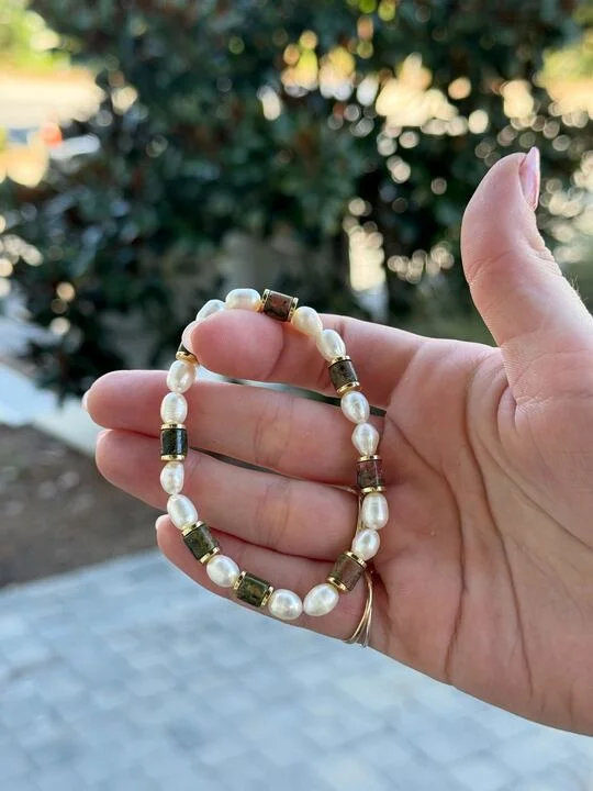 Stunning Jewelry At A Fraction Of The Price Simply Chic Beaded Bracelet by Treasure Jewels Stunning Jewelry At A Fraction Of The Price Simply Chic Beaded Bracelet by Treasure Jewels