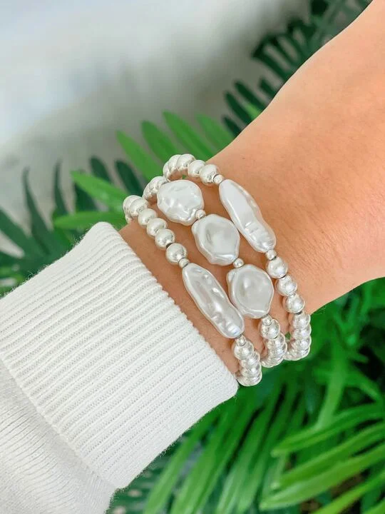 Dainty Floral Jewelry For Feminine Elegance Metal Bead & Pearl Stretch Bracelet Set - Silver Dainty Floral Jewelry For Feminine Elegance Metal Bead & Pearl Stretch Bracelet Set - Silver