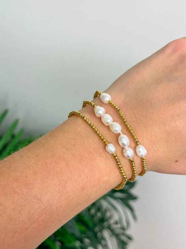 Breathtaking Jewelry, Breathtaking Prices Pearl Beaded Bracelet Set by Lauren Kenzie Breathtaking Jewelry, Breathtaking Prices Pearl Beaded Bracelet Set by Lauren Kenzie