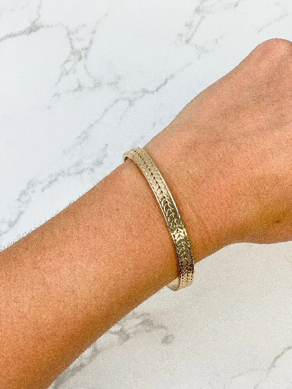 Holiday Jewelry Sale – Perfect Gifts At Great Prices Textured Metal Cuff Bracelet - Gold Holiday Jewelry Sale – Perfect Gifts At Great Prices Textured Metal Cuff Bracelet - Gold