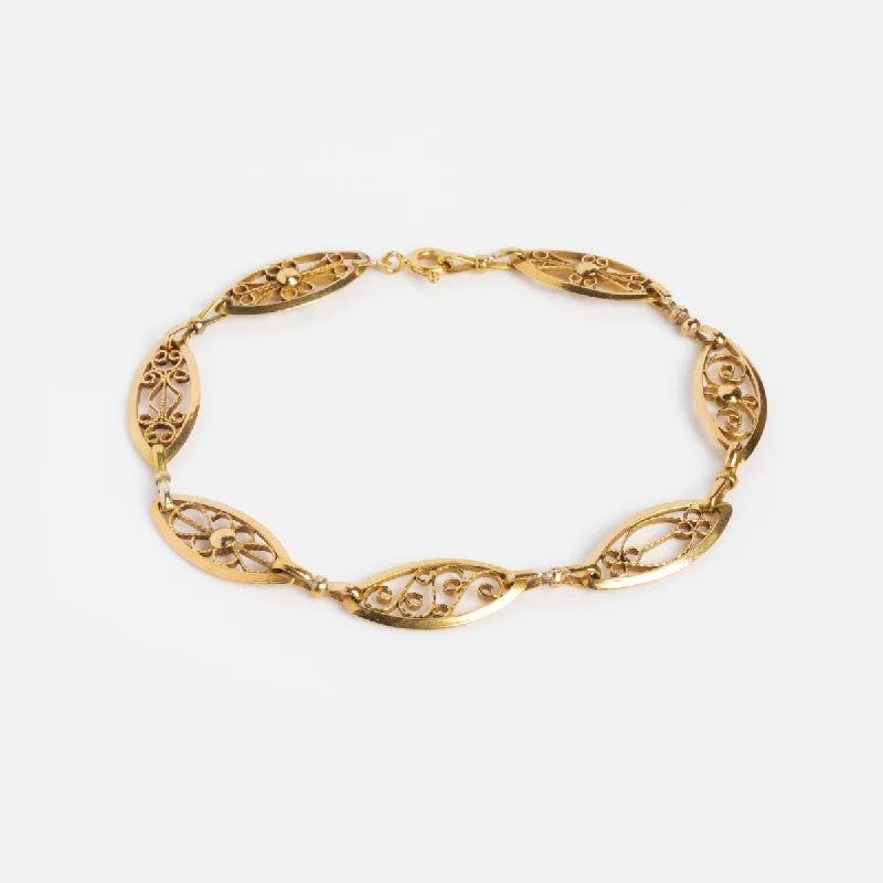 Flash Deals On Fine Jewelry – Shop Before It's Gone Vintage 18k Scrollwork Link Bracelet Flash Deals On Fine Jewelry – Shop Before It's Gone Vintage 18k Scrollwork Link Bracelet